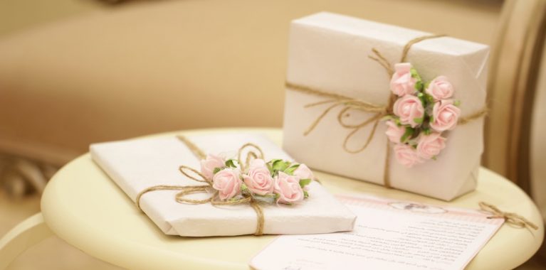 5 Personal Touches That You Can Add to a Wrapped Gift to Show That You Really Care